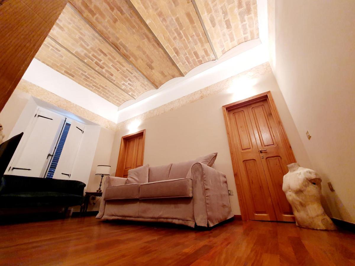 רומא 1878S By Aat- Luxury Historic House Piazza Di Spagna מראה חיצוני תמונה